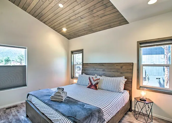 Mountain View Modern Cabin: Luxury Home! * Pine