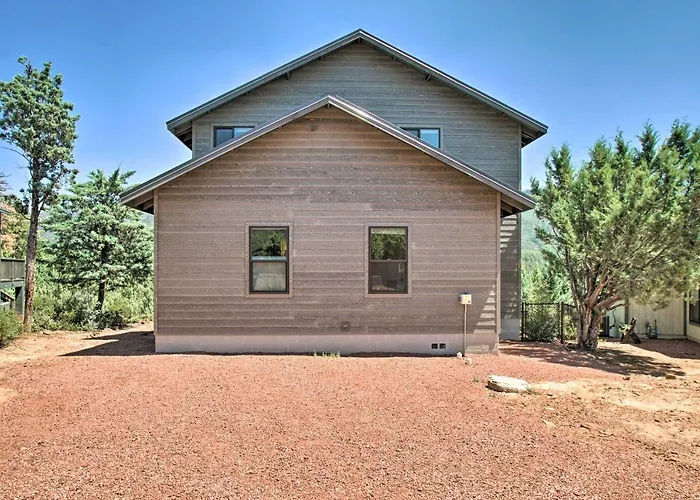 Mountain View Modern Cabin: Luxury Home! Holiday home