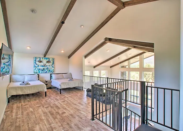 Mountain View Modern Cabin: Luxury Home! * Pine